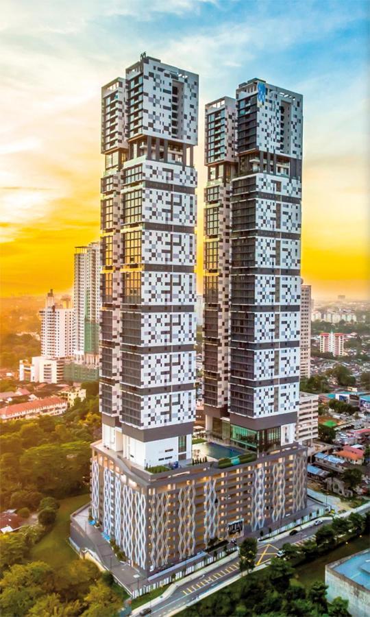 2 Bedroom Apartment @Setia Sky 88 Джохор-Бару Экстерьер фото